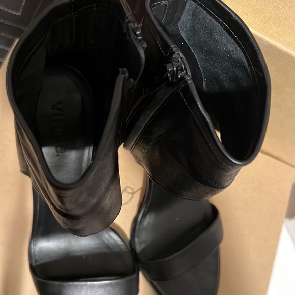 Vince leather heel with ankle zipper Made in Italy size 7 - Picture 4 of 8